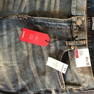 Men’s Express Classic Straight Jeans